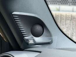 JBLサウンドは、高品質な音響技術でクリアで迫力あるサウンドを実現するカーオーディオシステム☆彡専用にチューニングされたスピーカ-が車内の音響特性に合わせて配置されており、重低音まで豊かに再現します☆彡彡