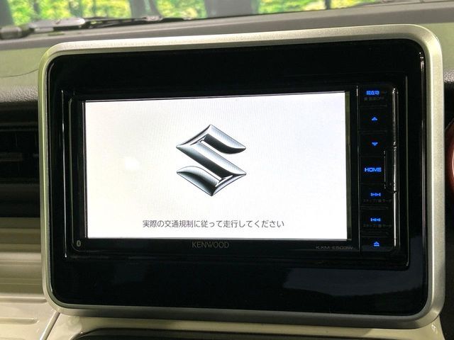【純正ナビ】人気の純正ナビを装備。オーディオ機能も充実しており、Bluetooth接続すればお持ちのスマホやMP3プレイヤーの音楽を再生可能！毎日の運転がさらに楽しくなります！！