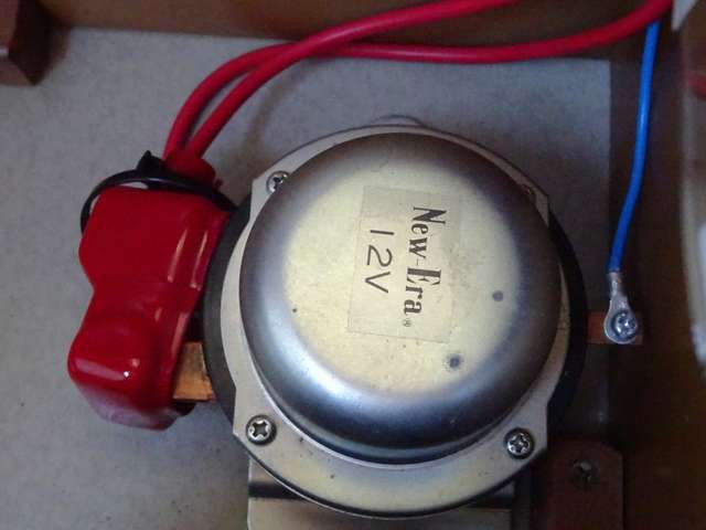走行充電器