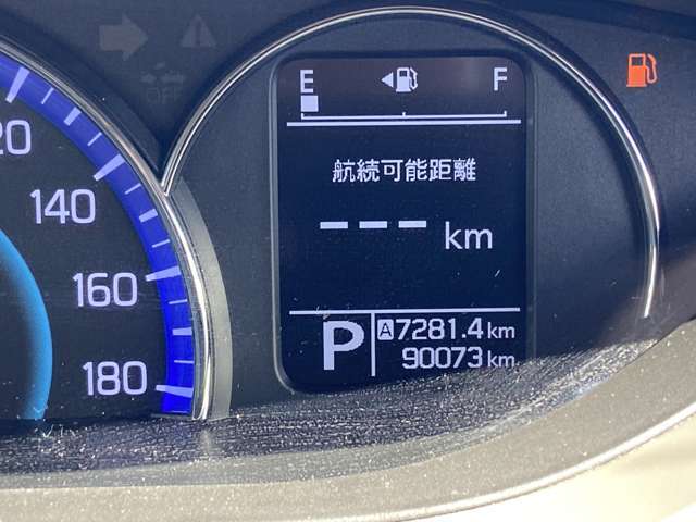 走行距離は90073kmで年式相応で安心ですね！