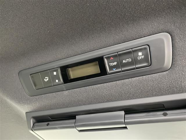 【その他】このクルマ限定で使える装備品が付いています！使い方などはぜひ実際に店舗にお越しいただき、専門スタッフにお尋ねください！