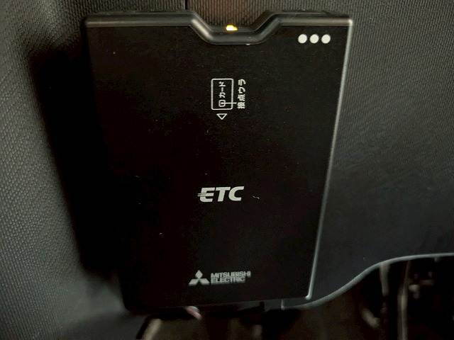 【ETC】で高速道路もスムーズに乗り降り可能で、ご納車直後からの遠距離ドライブも可能です。