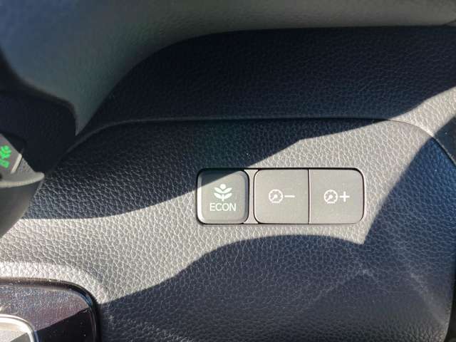 ☆車両の状態、見積もり金額など気になる点ご質問等ございましたらお気軽にメール、ご連絡下さい。細かくご説明いたします☆気になるお車が有れば乗り比べしてみて下さい！当店は全車試乗可能となっております♪