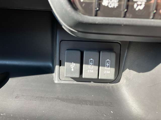 ケーユーカードにご入会（有料）頂くとキーの閉じ込み、バッテリー上がり、ガス欠から万一の事故などのトラブルにも24時間365日サポートのロードサービスをご利用頂けます。また年2回のオイル交換も含まれます