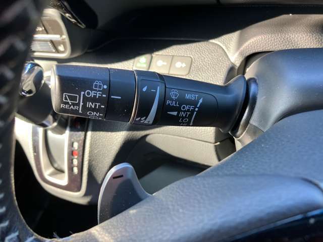 当社で整備の車両には4ヶ月の消耗品も含む無料保証と最長5年走行無制限の延長保証をオプションでご用意☆遠方のお客様はお近くのディーラーさんにて保証修理をお受け出来ます☆