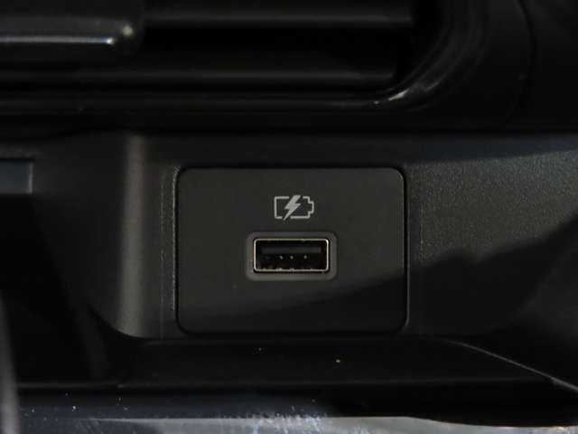 USB充電ポート付き！！