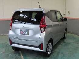 プライバシーガラスで強い日差しもカット■暑い夏の日でもエアコンが良く効き、大切なお荷物も外から見えにくいです★