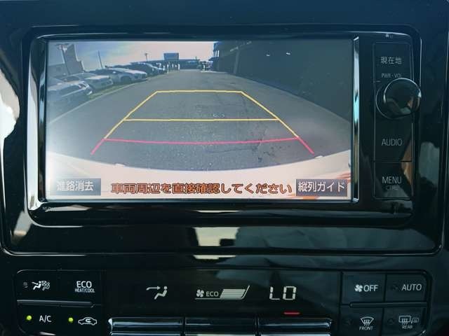 バックカメラ付き！誘導ライン付きで駐車も楽になります♪
