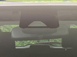 【トヨタセーフティセンス】走行中に前方の車両等を認識し、衝突しそうな時は警報とブレーキで衝突回避と被害軽減をアシスト。より安全にドライブをお楽しみいただけます。