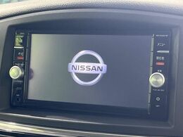 【純正ナビ】人気の純正ナビを装備。オーディオ機能も充実しており、Bluetooth接続すればお持ちのスマホやMP3プレイヤーの音楽を再生可能！毎日の運転がさらに楽しくなります！！