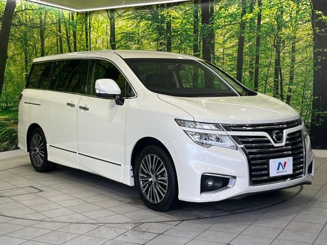 大好評のボディコーティング「弾スプラッシュコート」もご納車までに施工可能。通常のガラスコートと異なる、耐久年数6年の無機質ガラスコーティングが、ボディをキレイな状態に保ってくれます。