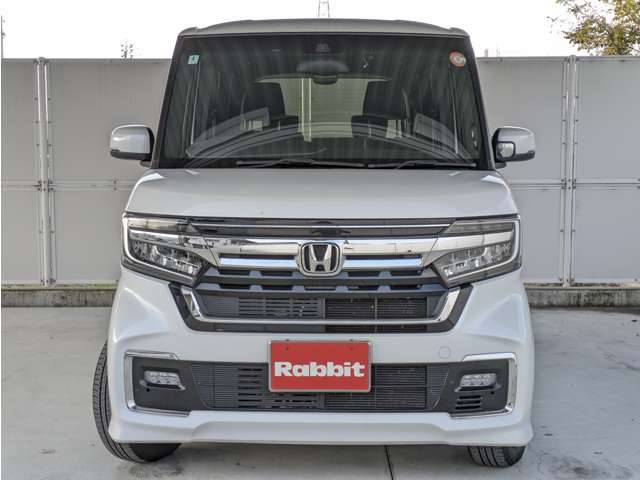 2023年5月に展示場を従来の3倍に拡大して、リニューアルオープンしております！今まで以上にボリューム感ある、展示車両がスタッフとともにお客様のご来店心よりお待ちしております(*´ω｀*)