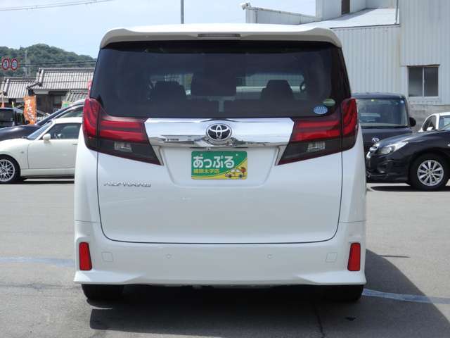 （株）あっぷる関西は業界経験者多数在籍！！新車ディーラー営業・大手中古車ディーラー営業・新車ディーラー整備士など、豊富な知識と経験をお客様の車選びや納車後のサポートをお手伝いさせて頂きます。