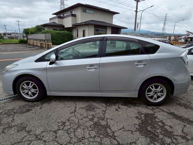 ハイブリット＆コンパクトカー専門店！お問い合わせは→静岡県三島市萩384-1　フリーダイヤル0078-60035-44262またはTEL　055-957-3556　FAX　055-957-3557