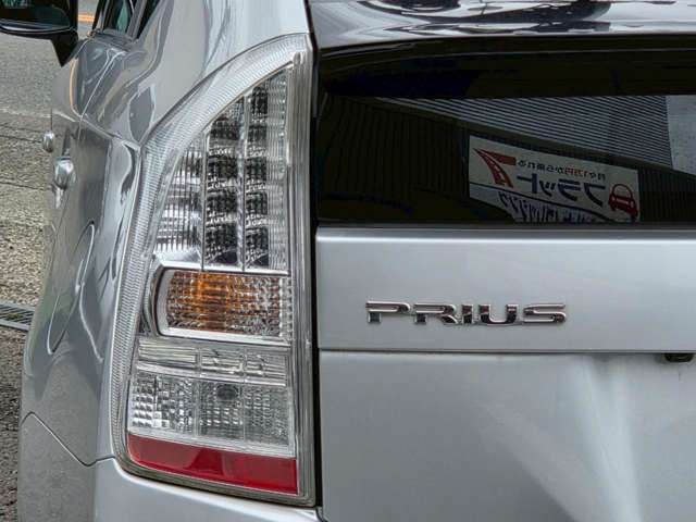 安さの理由その2：自社で認証工場を運営し、商品車の整備から納車までのプロセスを効率的に遂行し、これにより作業コストを抑え、迅速に商品車を仕上げてお客様にご提供できます。