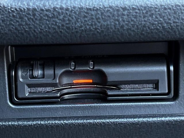 【ETC】高速道路の料金所をストレスなく通過！話題のスポットやサービスエリアに多い「スマートIC」利用時は必須のアイテムです。当店でセットアップを実施、ご納車当日からすぐにご利用いただけます！