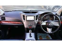 4WD　バックカメラ　両パワーシート　Bluetooth付フリップダウンナビDTV　パドルシフト　クルーズ　ETC　衝突被害軽減ブレーキ　ESC　レーンキープアシスト　盗難防止装置　スマートキー