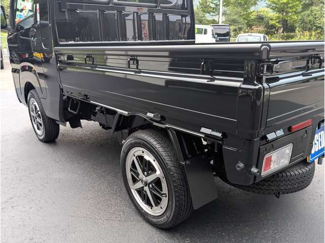 ★　14インチアルミホイール装着しますと、ボディも迫力が増し、ブラックカラーとホイールが良く似合っております！