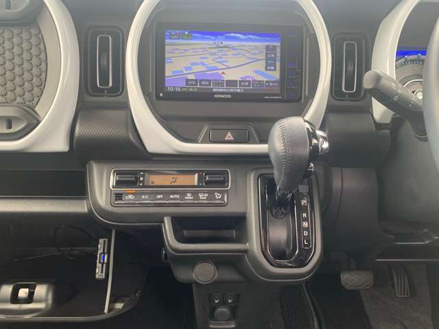 ローンや自動車保険の相談も受け付けておりますので、お気軽にご相談くださいね！ローンは頭金無しの購入も可能です。