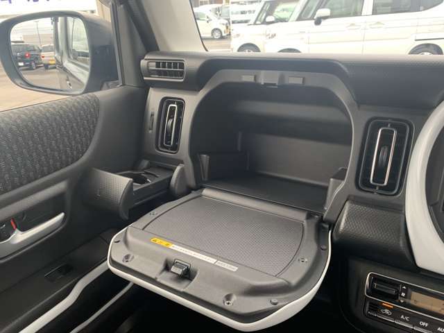 納車前には点検をし、状況に応じて部品交換などを致します。