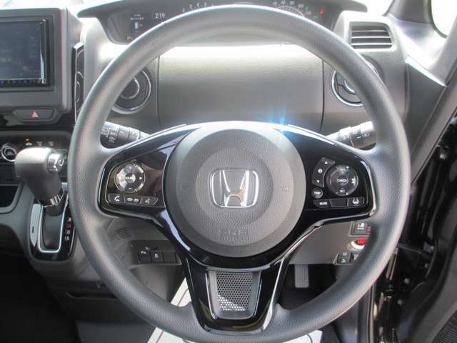 HondaSENSING！追従機能やレーンキープ手元のボタンで操作します！