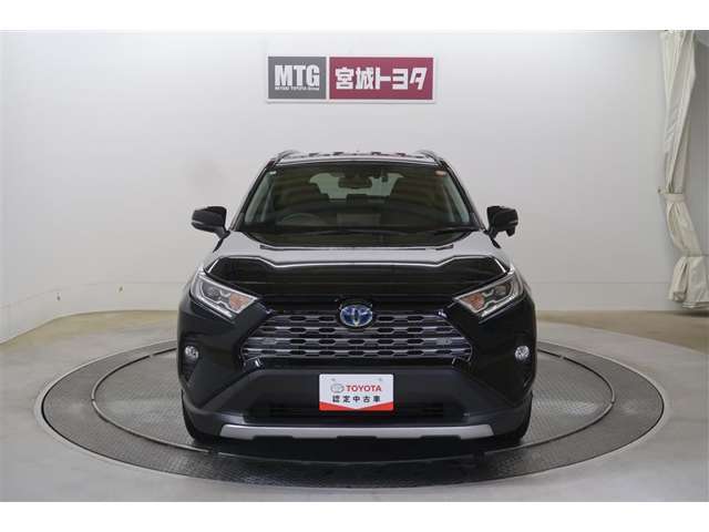 納車前にしっかり点検してお渡ししております。全店舗サービス工場も併設しております。納車後も安心してお任せ下さい。