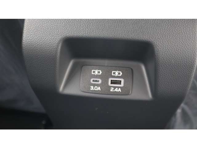 後席にもおもてなしtypeA，C充電可能