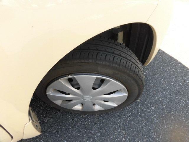 タイヤの残量もご確認ください。溝も充分に残っています。
