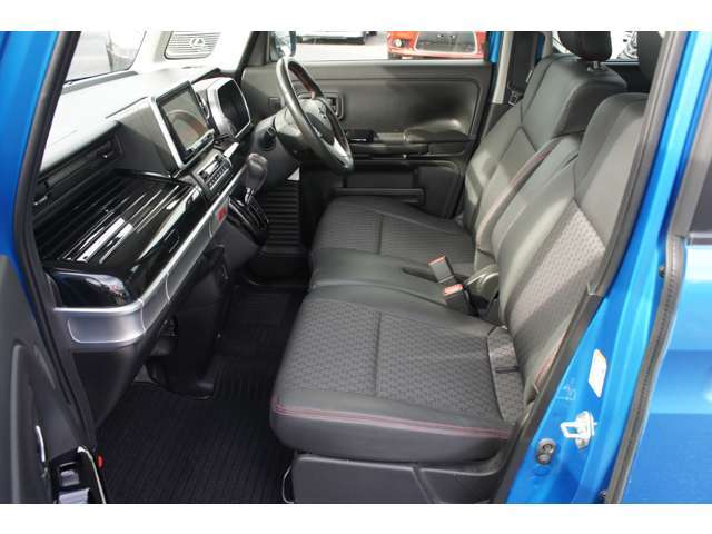 綺麗なお車は好きですか？弊社のお車は全車丹念に磨き込んでからコーティングを施工しています(^^)だからとても綺麗です！