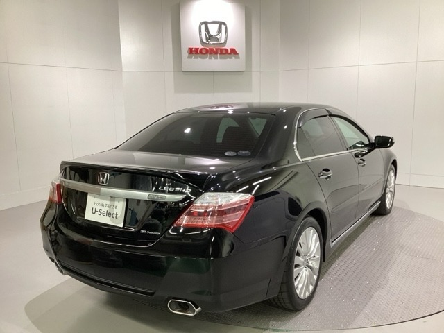 Honda認定中古車 U-Selectは3つの安心をお約束します。　1　Hondaのプロが整備した安心。 2　第三者機関がチェックした安心。　3　購入後もHondaが保証する安心。