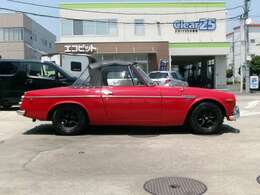 今乗られているお車の下取りも行っております！廃車にしかならないお車も無料で引き取らせていただきます。状態の良いお車は下取りとして金額をつけさせて頂き、ご購入のお車からお値段を引かせていただきます。