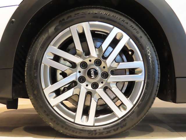 215/45R17　パラレルスポーク