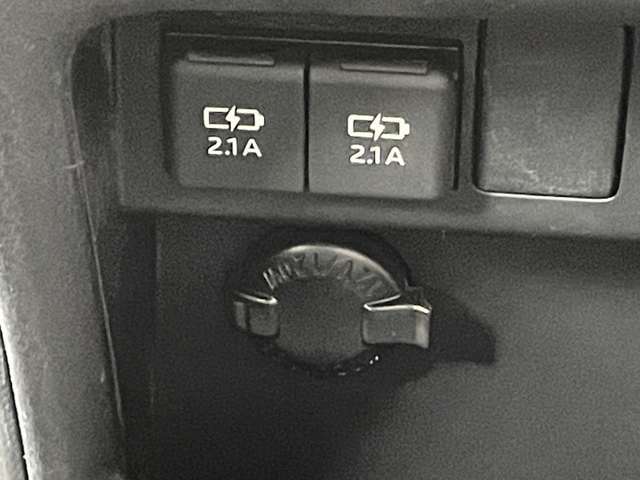 【運転席操作部】快適なドライブを楽しむための機能が装備されています！運転席から触れるので、使いやすいです！除菌プランいれていただくと、さらに清潔で安心していただけます！