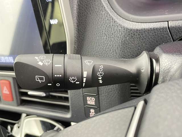 【運転席操作部】快適なドライブを楽しむための機能が装備されています！運転席から触れるので、使いやすいです！除菌プランいれていただくと、さらに清潔で安心していただけます！