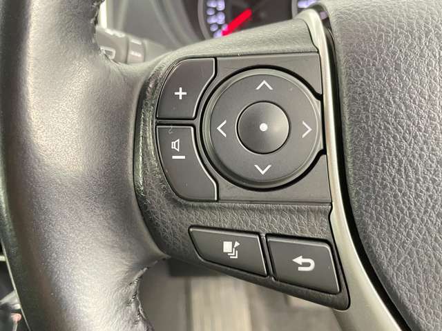 【運転席操作部】快適なドライブを楽しむための機能が装備されています！運転席から触れるので、使いやすいです！除菌プランいれていただくと、さらに清潔で安心していただけます！