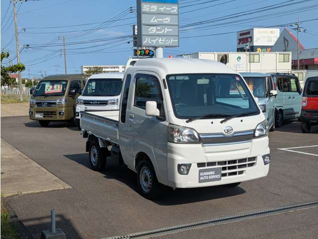 ボディもキレイに磨きあげてます！光沢がわかりそうな角度で撮影してみました♪