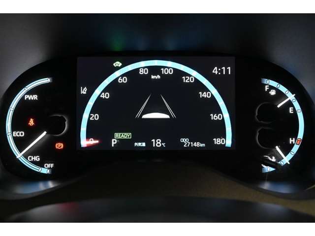 『オプティトロンメーター』＋『マルチインフォメーションディスプレイ』を装備。