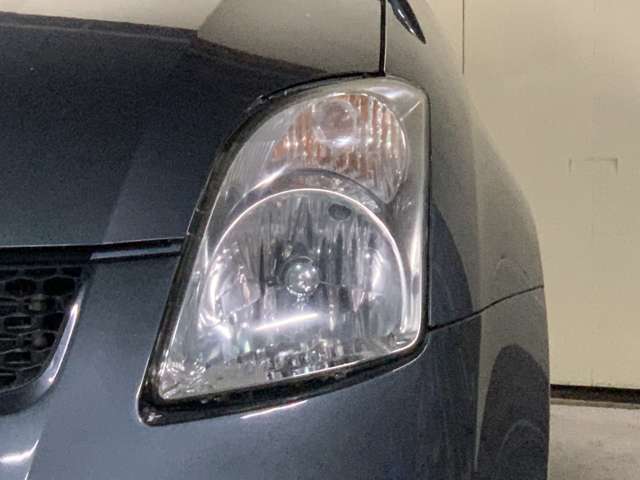 ヘッドライト磨き実施！！ぜひ現車確認いただきこの輝きをご体感ください♪