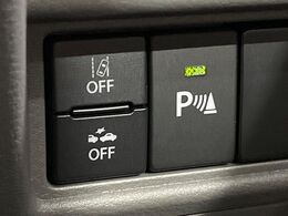 【コーナーセンサー】バンパーに付いたセンサーが障害物を検知！一定の距離に近づくとアラートで教えてくれます♪狭い駐車スペースや車庫入れ時も安心ですね☆