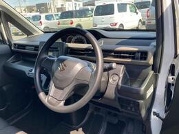ワイドな視界を確保して、運転しやすいインパネデザインです。各種操作類は適切な位置にあり疲労を軽減します【国道152号線（飛龍街道）沿い】　営業時間10時?18時30分　【　定休日　火曜日　第3水曜日】