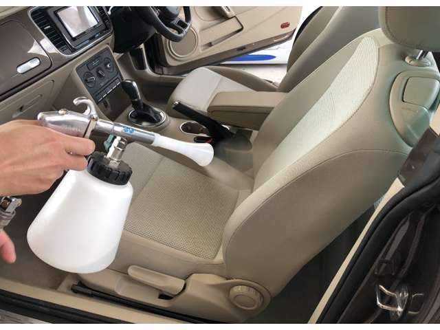Aプラン画像：抗菌性の高いAgを使用し、車内を除菌しております。細部まで除菌殺菌を行いご安心できるよう努めております。