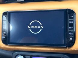 【大画面ナビ】人気の大型10インチナビを装備。存在感のある大画面はインパクト大！ナビ利用時のマップ表示は見やすく、テレビやDVDは臨場感がアップ！いつものドライブがグッと楽しくなります♪