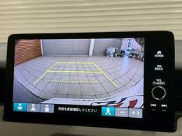 「フルカラーバックモニター」を装備で駐車が苦手な方でも安心です。