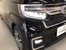 【LEDヘッドライト】ディスチャージヘッドライト（HID）と同等の明るさで、夜道や雨天走行が明るく視界良好！！　フォグライトも装備で、安心感さらにUPです♪安心ドライブを楽しんで下さい♪