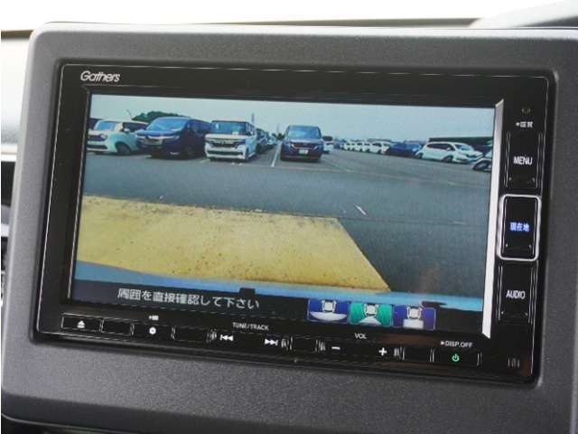◆バックカメラ◆リバースにするだけで映ります、後方の安全確認や、狭い駐車場での車庫入れ、雨の日や夜間など視界の悪い時に便利です！安全にバックする為には欠かせない装備です。