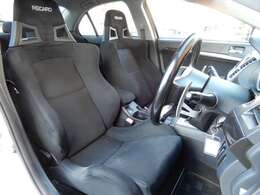 純正RECAROシート！目立つキレ・ヤブレなく状態良好です♪