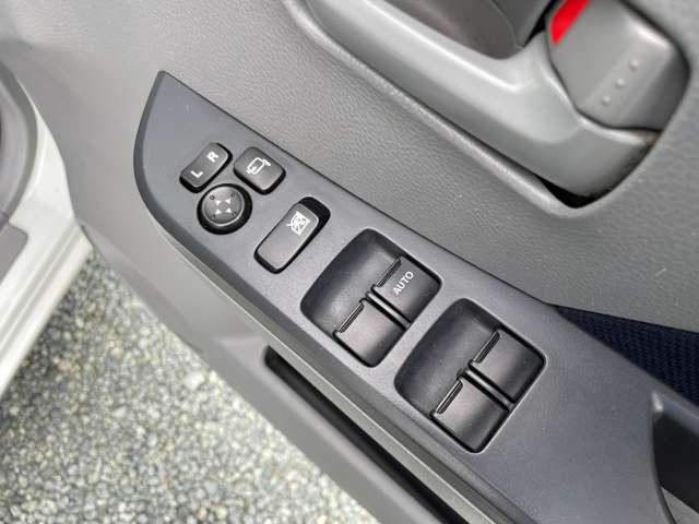 電動格納式ドアミラー