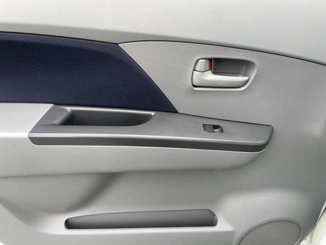 電動格納式ドアミラー