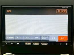 純正メモリナビ、フルセグTV付き、Bluetoothオーディオ・ミュージックサーバー・DVDビデオも再生可能です！ナビ付き条件でお探しの方は必見です！