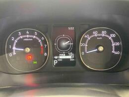 当店では車両本体価格以外に、諸費用を含めた支払総額も表示しておりますので、お客様の予算にピッタリのおクルマお選びができます。コーティングやJAFをセットにしたオトクな購入パックも好評です。